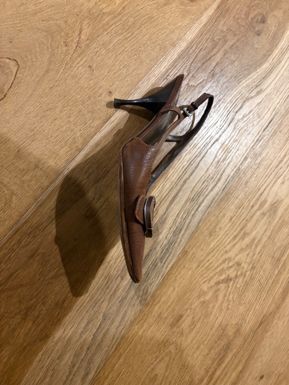 Brown Prada sling back heels with metal detail size 38 - Picture 6 of 6